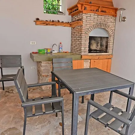 Mariana B4 3* Veli Lošinj