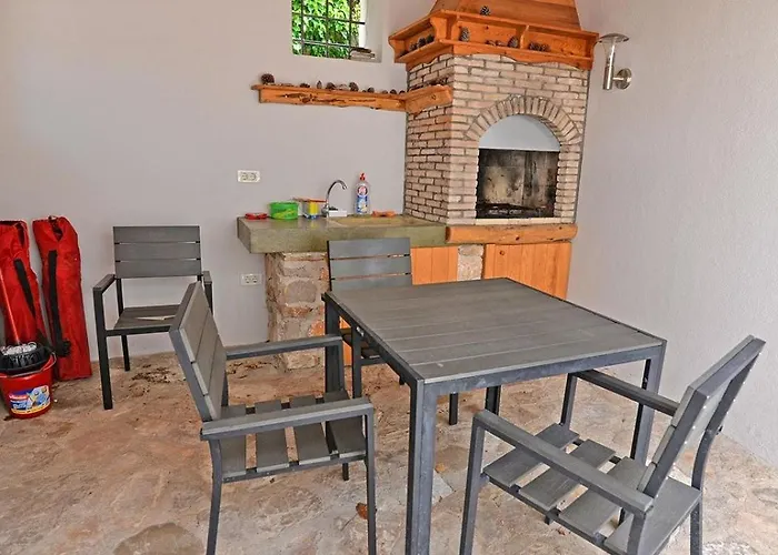 Mariana B4 3* Veli Lošinj