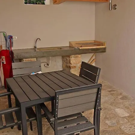 Mariana B4 Pensjonat Veli Lošinj