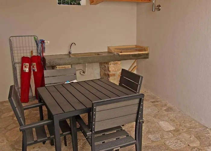 Mariana B4 بيت ضيافة Veli Lošinj